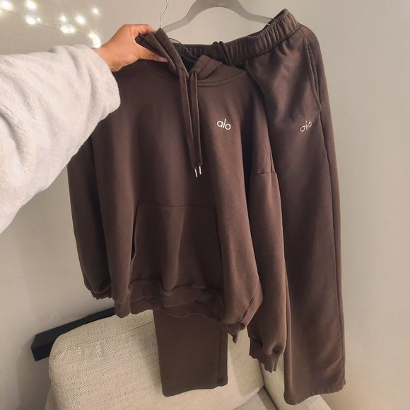ALO Hoodie and Sweatpants Set - Picture 1 of 13